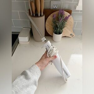 • electric bread knife •